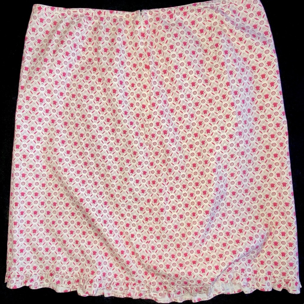 Vintage 90s skirt lightweight casual ruffled hem burgundy & crème color like new